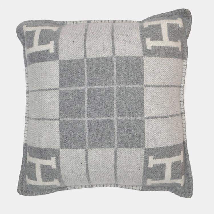 Pre Owned Hermes Avalon 3 Cushion Coco - Camomile Size Pm