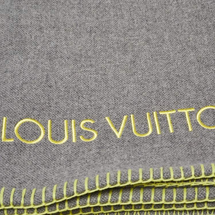 Pre Owned Louis Vuitton Grey Fluo Louis Reversible Wool Blanket
