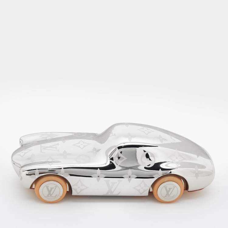 FIND] Louis Vuitton Voguez Volez Voyagez Car Paperweight : r/DesignerReps