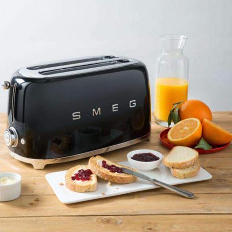 Pre Owned Smeg 50's Retro Style Aesthetic 4 Slice Toaster,Black (Available for UAE Customers Only)
