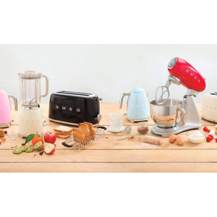 Pre Owned Smeg 50's Retro Style Kettle,1.7 Liter, Pink (Available for UAE Customers Only)