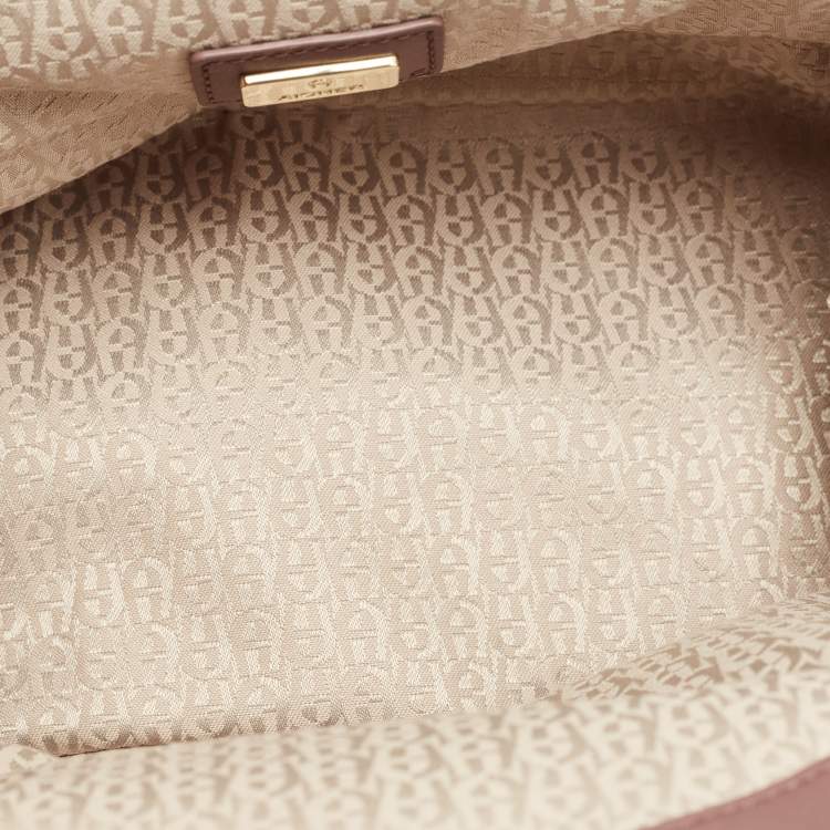 Pre Owned Aigner Purple Leather Medium Logo Pochette