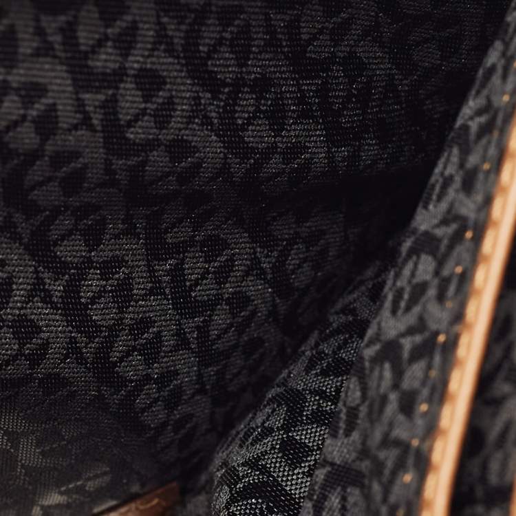 Pre Owned Aigner Black/Beige Monogram Embossed Leather Trifold Wallet