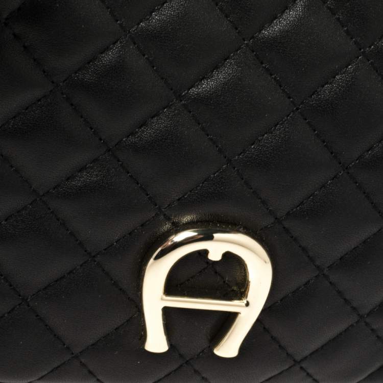 Pre Owned Aigner Black Quilted Leather Garda Belt Bag
