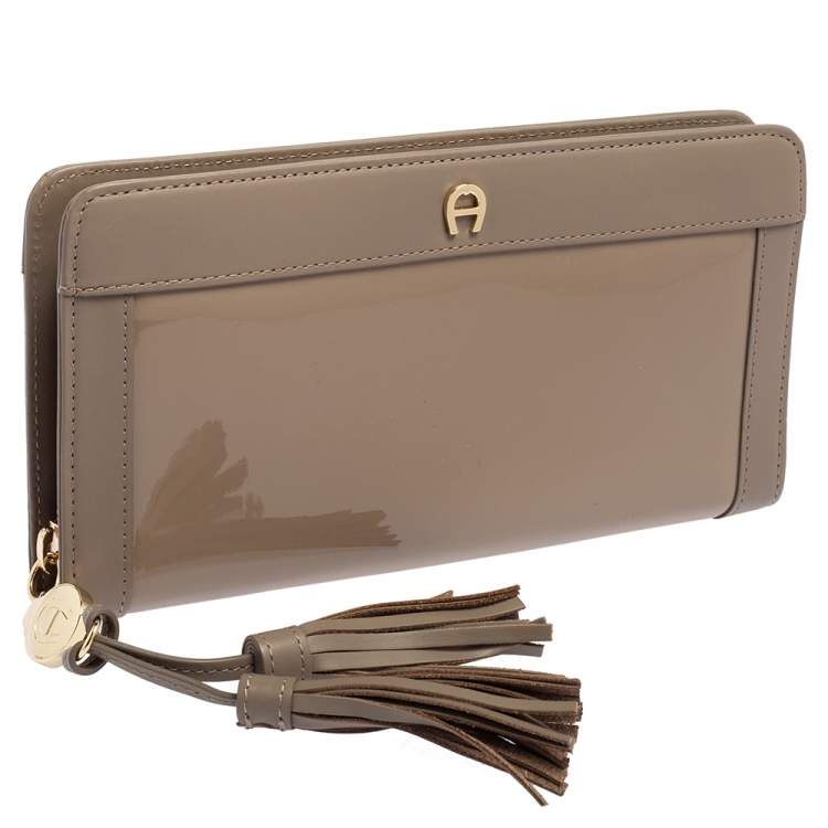 Pre Owned Aigner Taupe Leather and Patent Leather Cavallina Tassel Zip Around Wallet