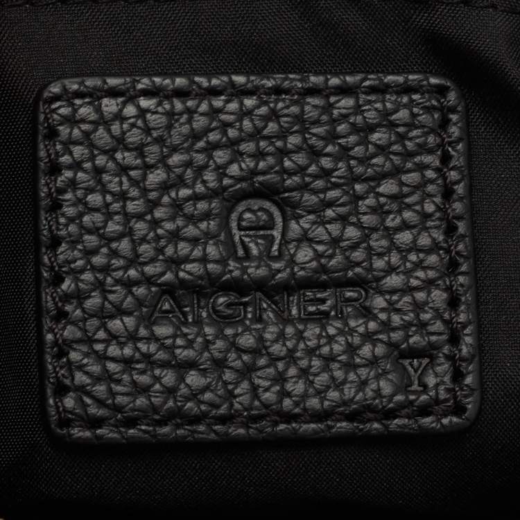 Pre Owned Aigner Black Leather Buckle Top Zip Pouch