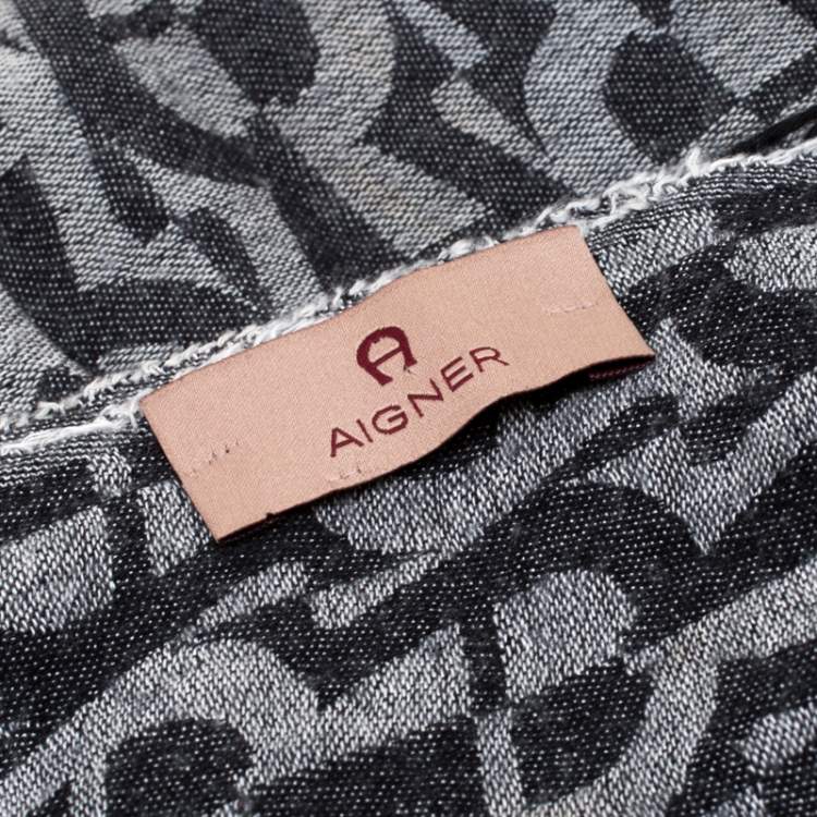 مملوكة مسبقًا Aigner Black and Grey Logo Pattern Jacquard Fringed Edge Scarf