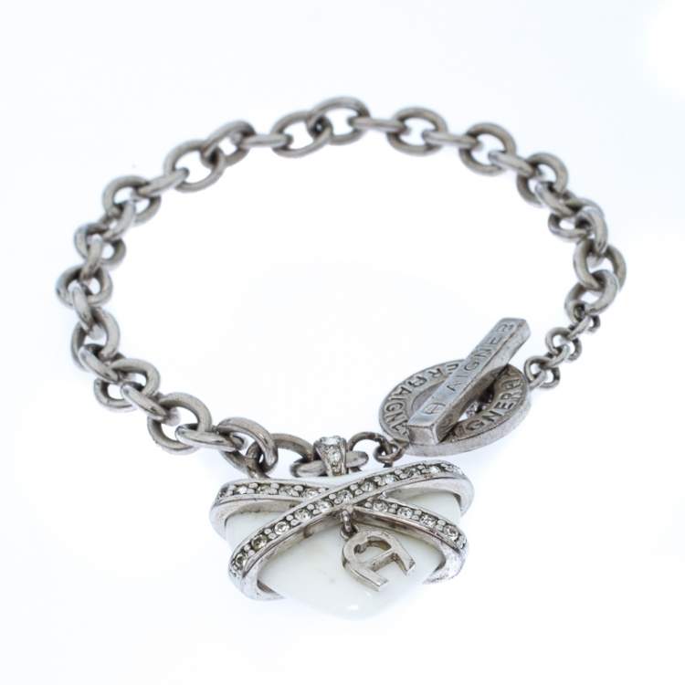 مملوكة مسبقًا Aigner Crystal Resin Heart Charm Silver Tone Toggle Bracelet