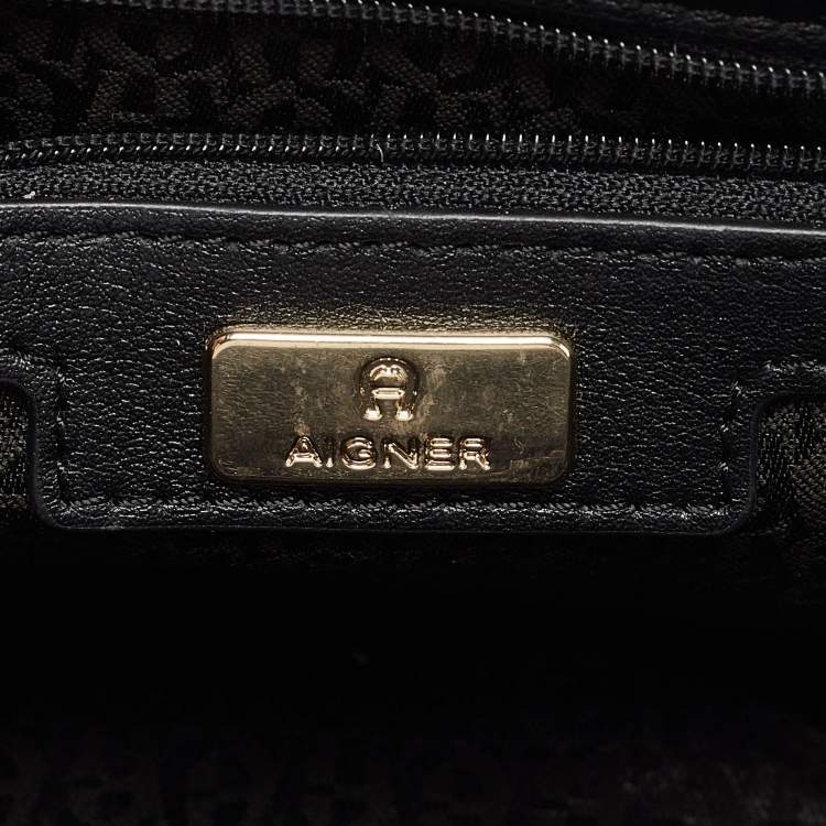 Pre Owned Aigner Black Logo Embossed Leather Pria Chain Shoulder Bag