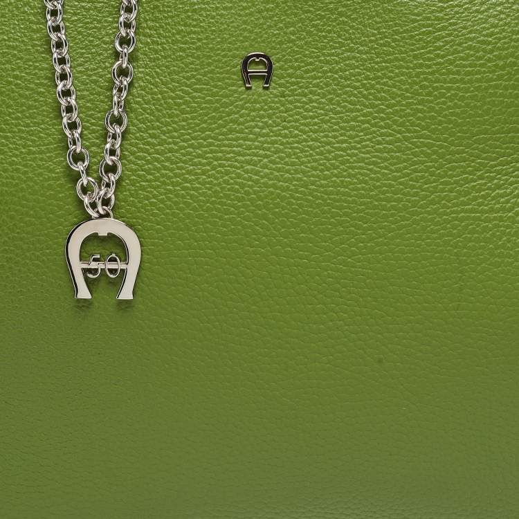 Pre Owned Aigner Apple Green Leather Medium Cybill Tote