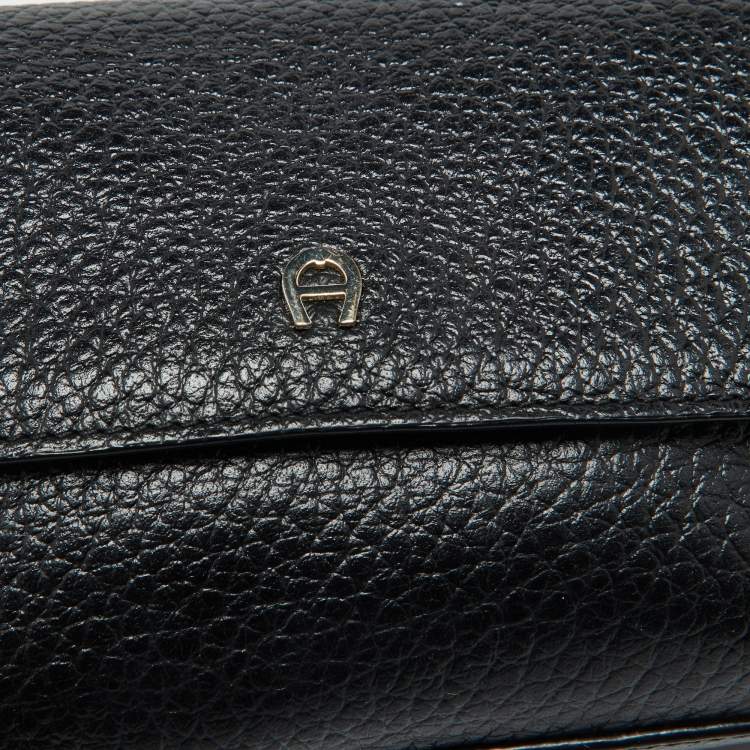 مملوكة مسبقًا Aigner Black Leather Flap Crossbody Bag