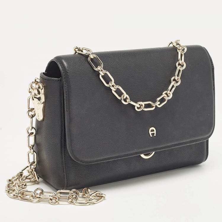 Pre Owned Aigner Black Leather Grazia Shoulder Bag