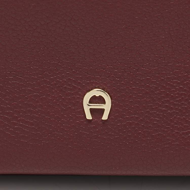 Pre Owned Aigner Burgundy Leather Shoulder Bag