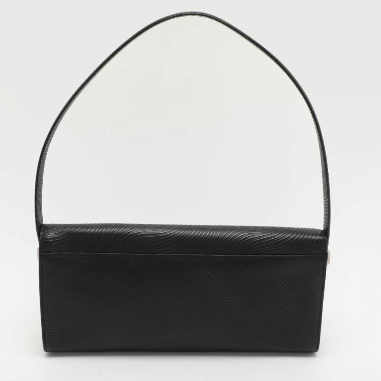 Pre Owned Aigner Black Textured Leather Flap Shoulder Bag