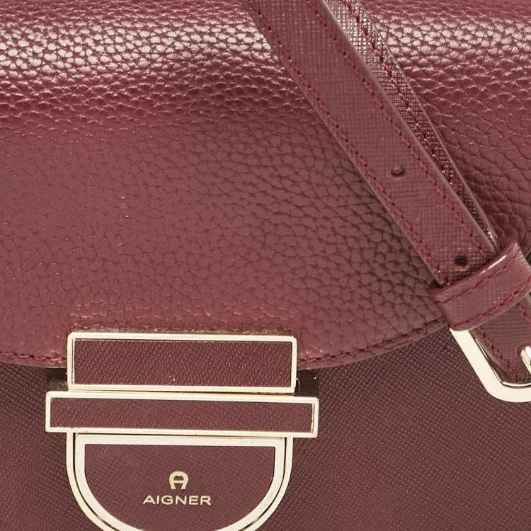 Pre Owned Aigner Burgundy Leather Flap Crossbody Bag