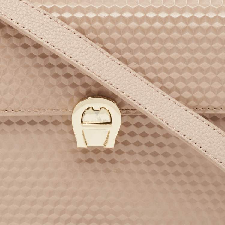 Pre Owned Aigner Old Rose Textured Leather Small Genoveva Top Handle Bag