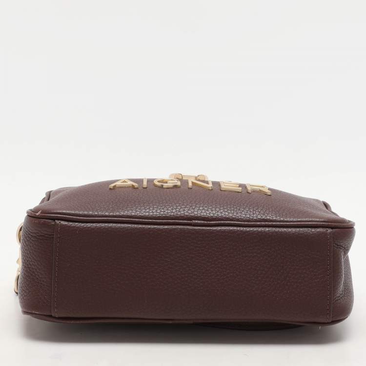 Pre Owned Aigner Burgundy Leather Bombe A Camera Crossbody Bag