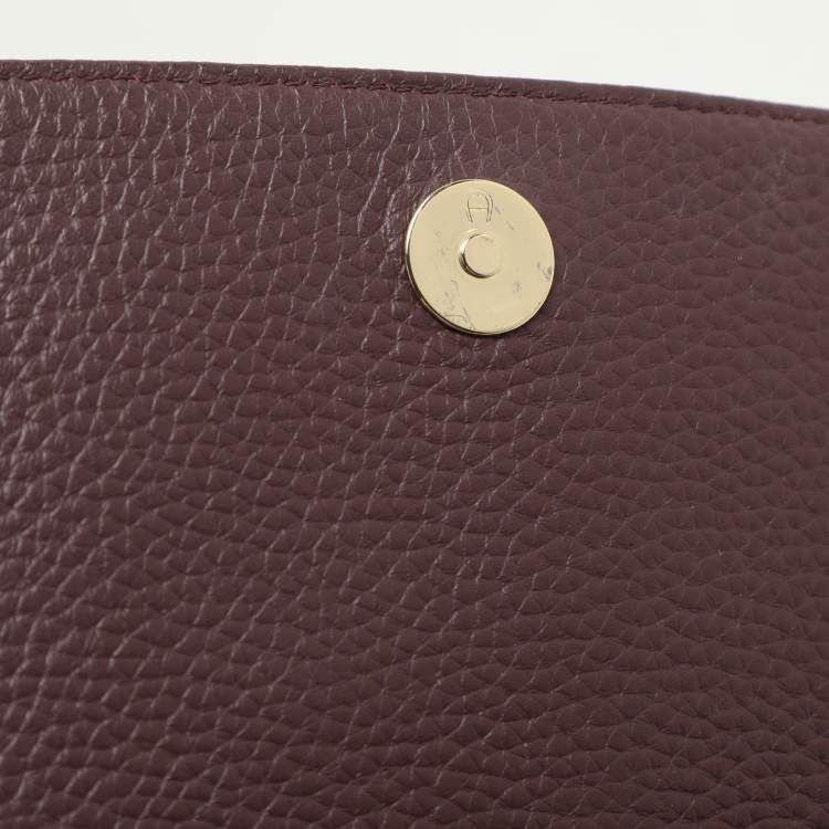 Pre Owned Aigner Burgundy Leather Cavallina Crossbody Bag