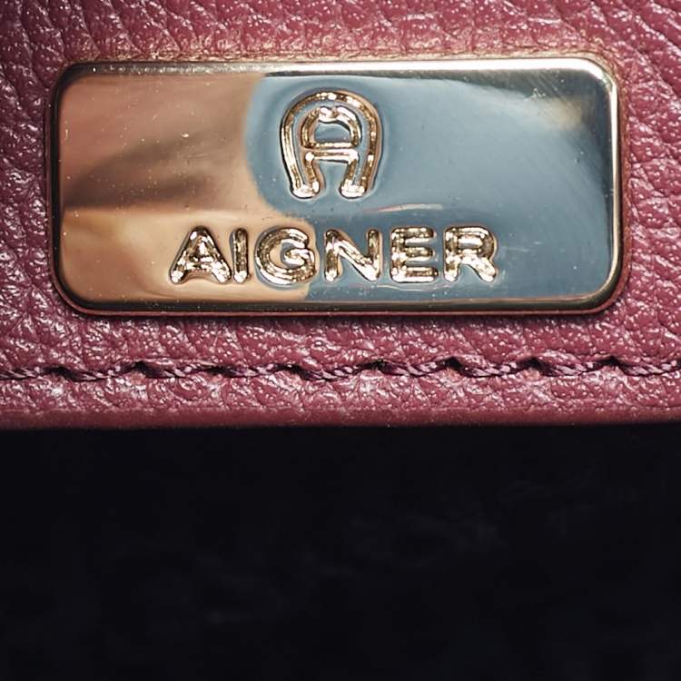 Pre Owned Aigner Burgundy Leather XS Ariana Crossbody Bag