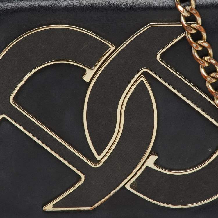 Pre Owned Aigner Black Leather Logo Flap Chain Shoulder Bag