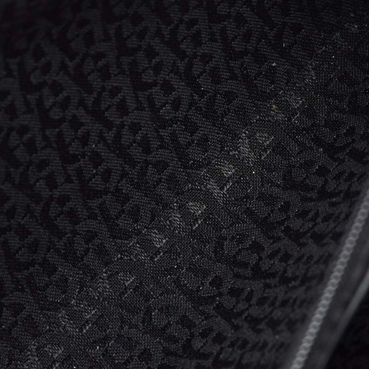 Pre Owned Aigner Black Leather Middle Zip Tote