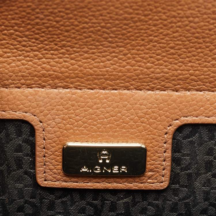 Pre Owned Aigner Brown Leather Ariana S Crossbody Bag