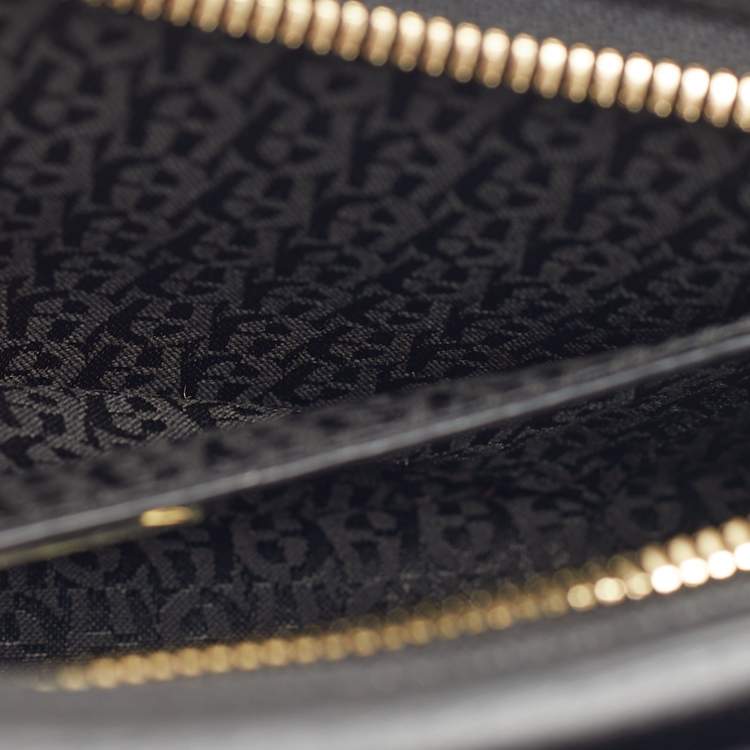 مملوكة مسبقًا Aigner Cavallo Mini Black Leather Shoulder Bag