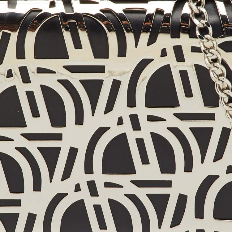 مملوكة مسبقًا Aigner Tesora Black Leather and Metal Cut-Out Minaudiere Chain Clutch