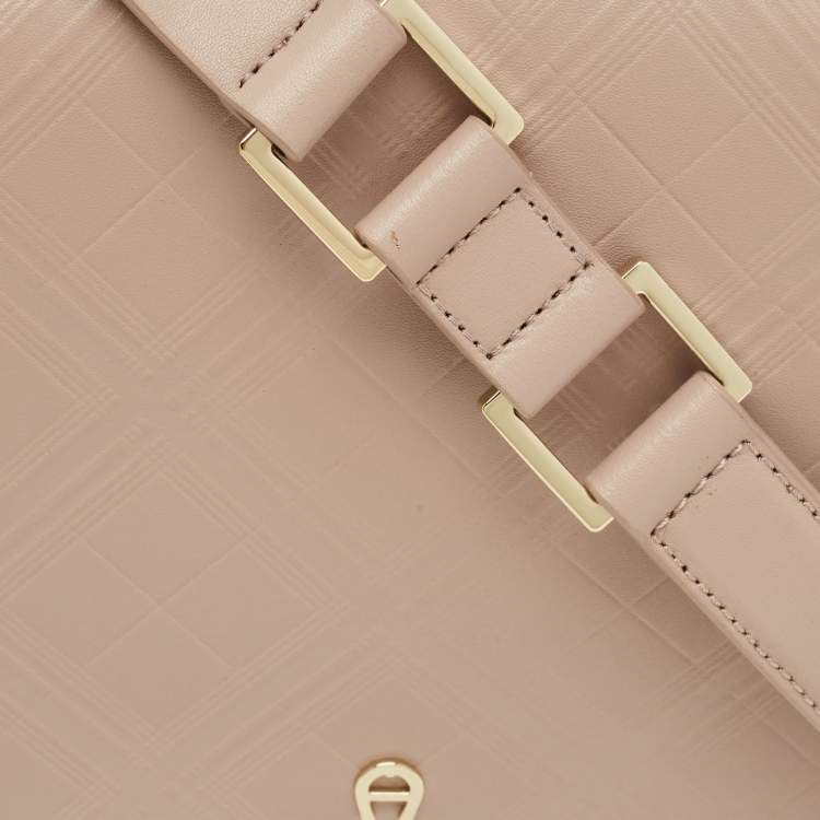 Pre Owned Aigner Vittoria Old Rose Embossed Leather Shoulder Bag