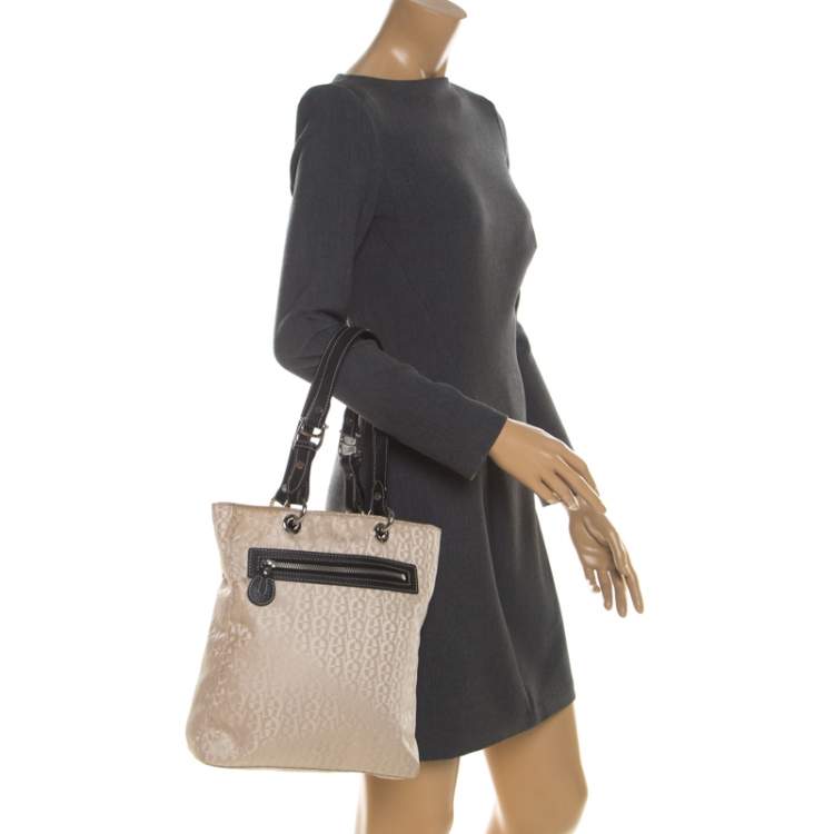 Pre Owned Aigner Beige/Black Signature Fabric Tote