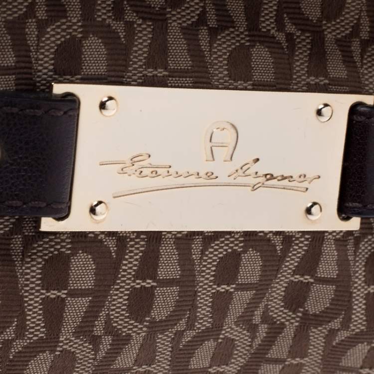Pre Owned Aigner Beige/Brown Signature Canvas and Leather Shoulder Bag