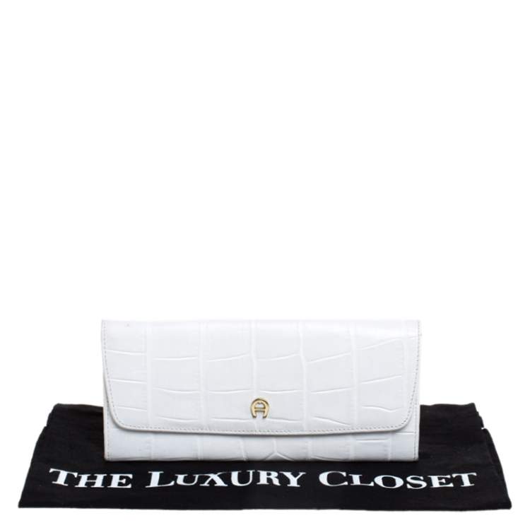 Pre Owned Aigner White Croc Embossed Continental Wallet