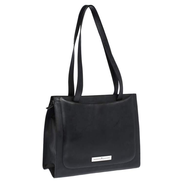 Pre Owned Aigner Black Matt Leather Logo Plaque Zip Tote