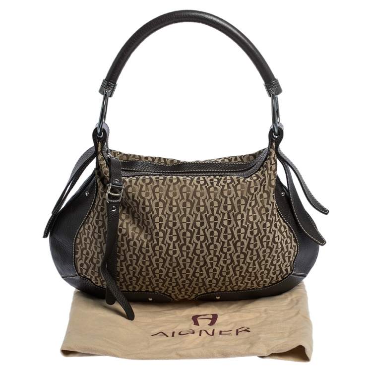 مملوكة مسبقًا Aigner Brown Signature Canvas and Leather Zip Hobo