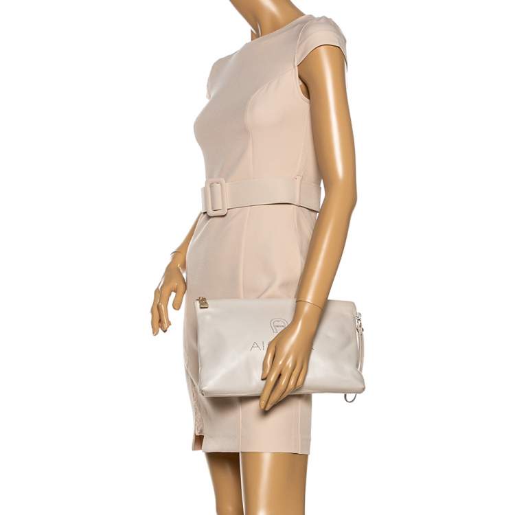 Pre Owned Aigner Cream Leather Wristlet Pouch