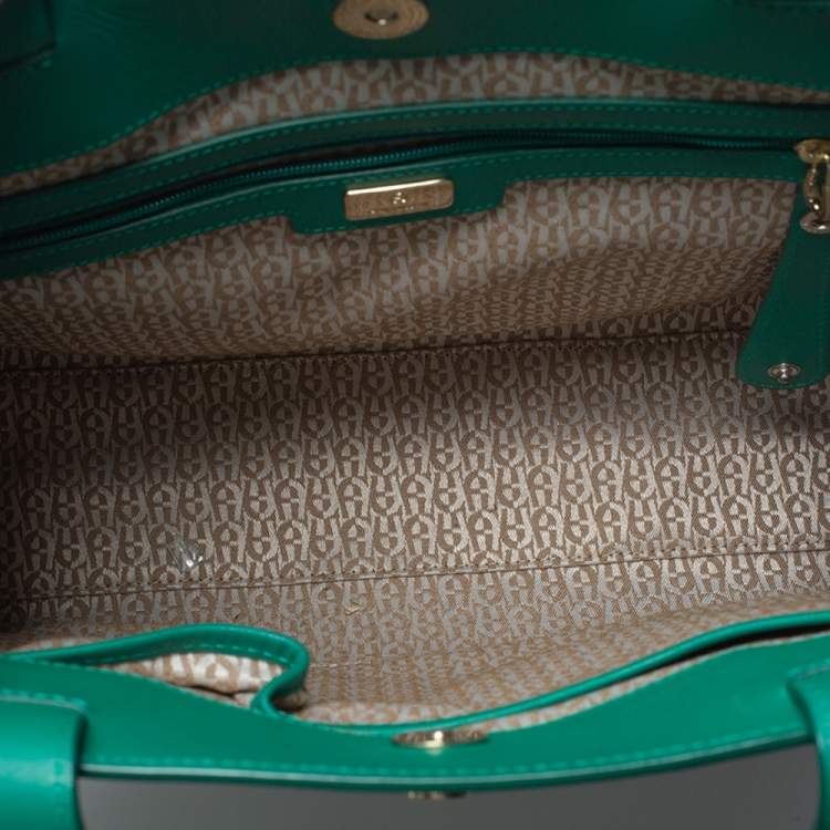 Pre Owned Aigner Green Leather Cavallina Top Handle Bag