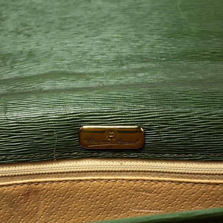Pre Owned Aigner Green Leather Logo Flap Crossbody Bag 