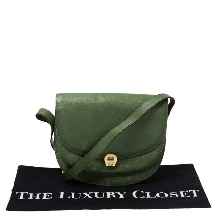 Pre Owned Aigner Green Leather Logo Flap Crossbody Bag 