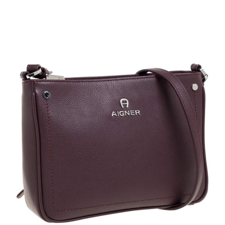 Pre Owned Aigner Burgundy Leather Zip Shoulder Bag