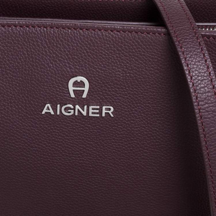 Pre Owned Aigner Burgundy Leather Zip Shoulder Bag