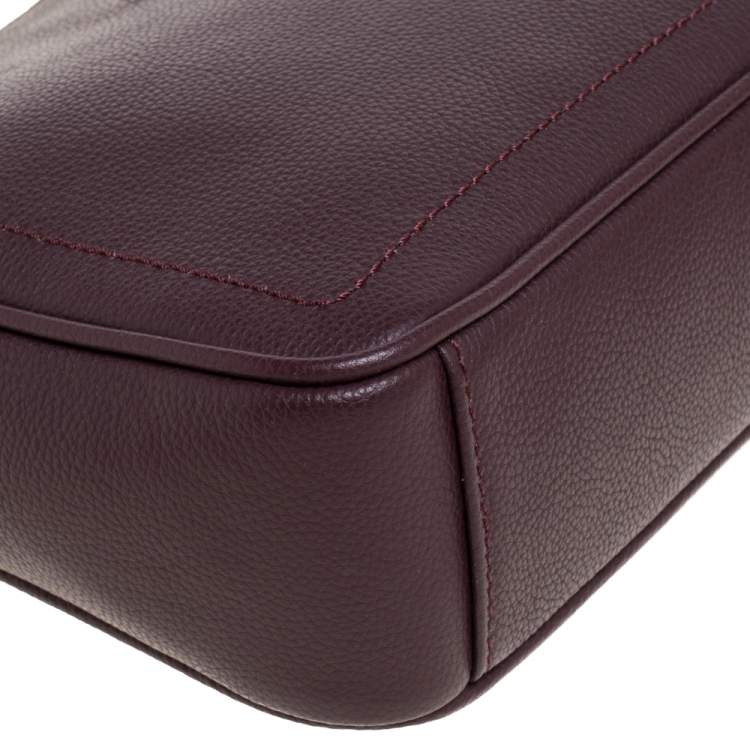 Pre Owned Aigner Burgundy Leather Zip Shoulder Bag