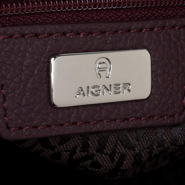Pre Owned Aigner Burgundy Leather Zip Shoulder Bag