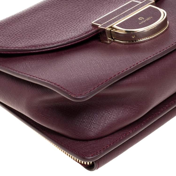 Pre Owned Aigner Burgundy Leather Flap Shoulder Bag