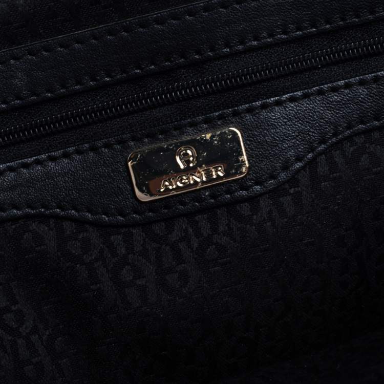 Pre Owned Aigner Black Signature Coated Canvas And Leather Tassel Top Handle Bag