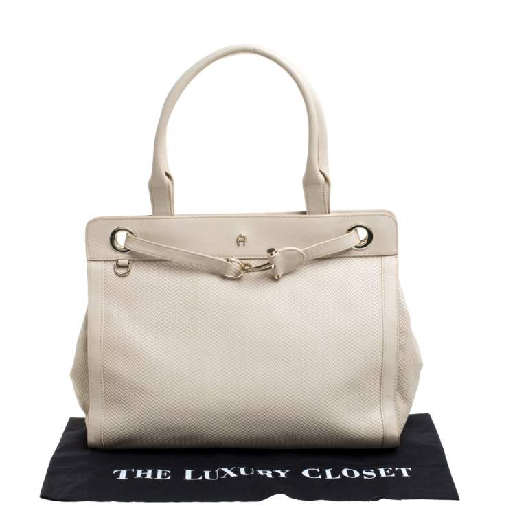 Pre Owned Aigner Cream Leather Cavallina Tote