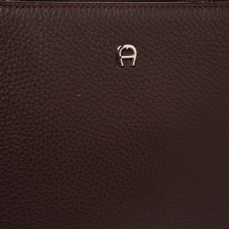 Pre Owned Aigner Burgundy Grained Leather Chain Shoulder Bag