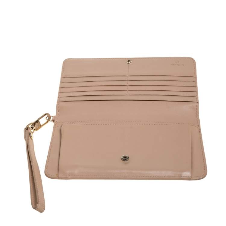 Pre Owned Aigner Beige Signature Embossed Patent Leather Flap Wristlet Wallet