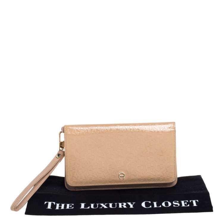 Pre Owned Aigner Beige Signature Embossed Patent Leather Flap Wristlet Wallet