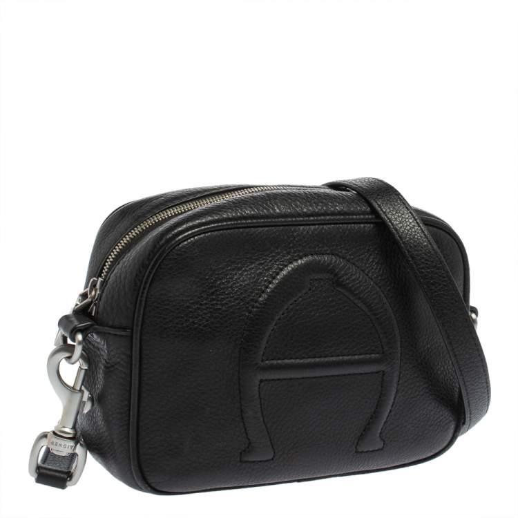 Pre Owned Aigner Black Grained Leather Bombe A Camera Crossbody Bag