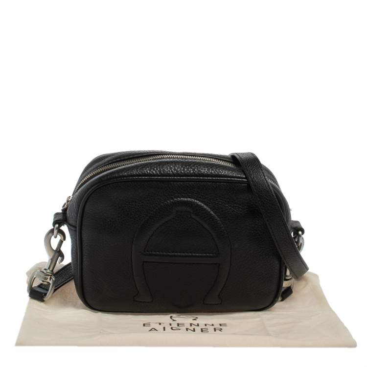 Pre Owned Aigner Black Grained Leather Bombe A Camera Crossbody Bag